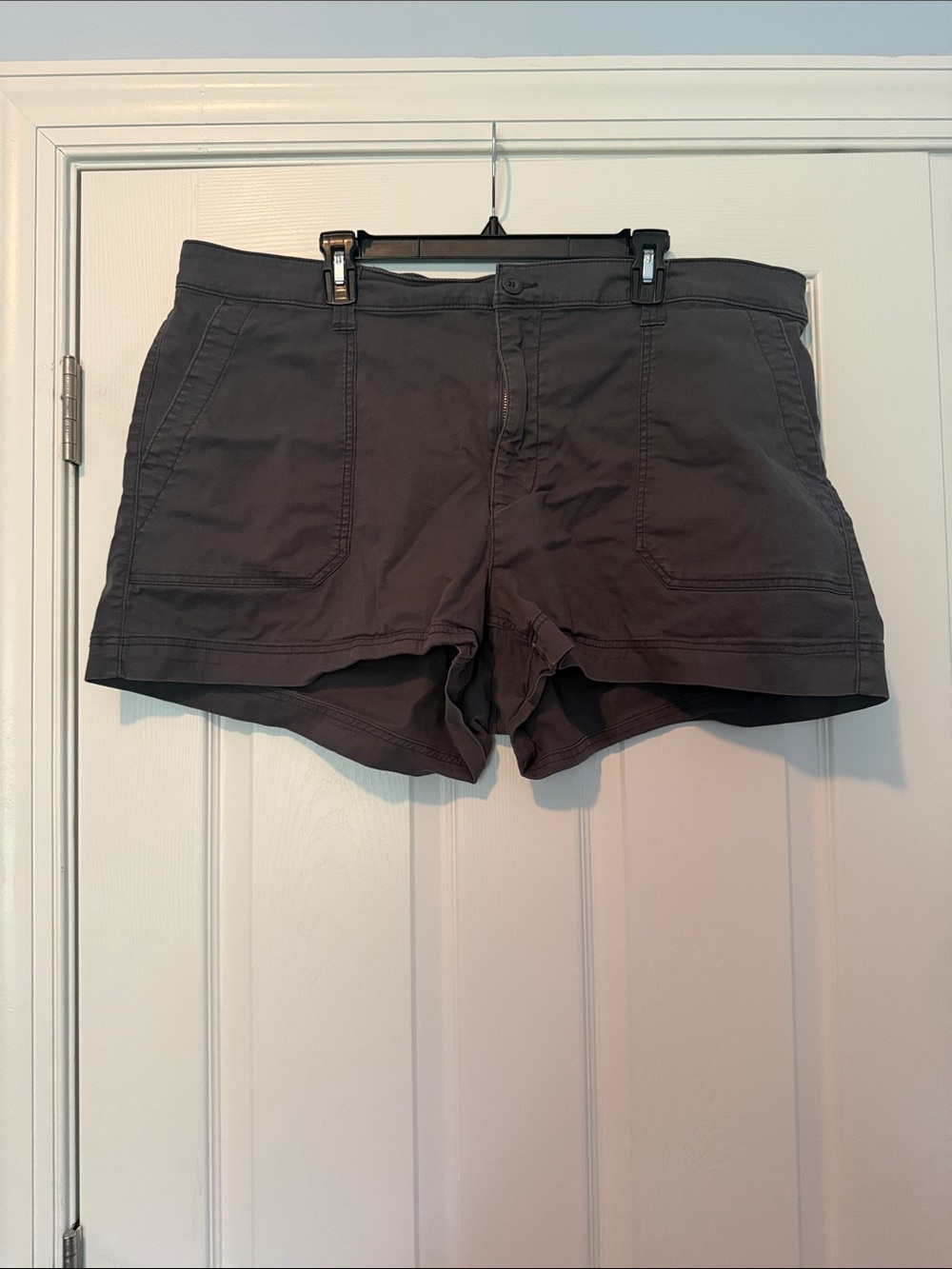 Women’s Utility High-Rise Chino Shorts - Charcoal
